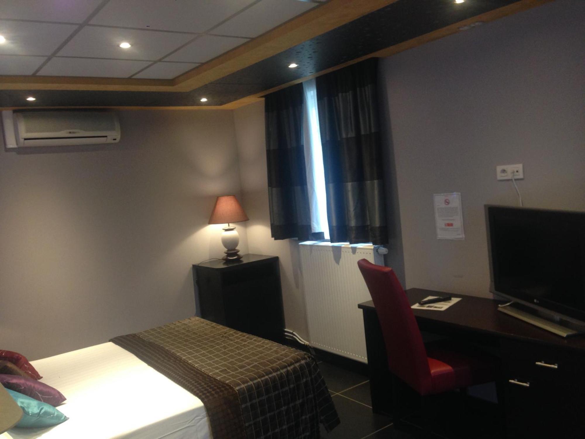 AppartHotel Belle Vue La Louvière Esterno foto